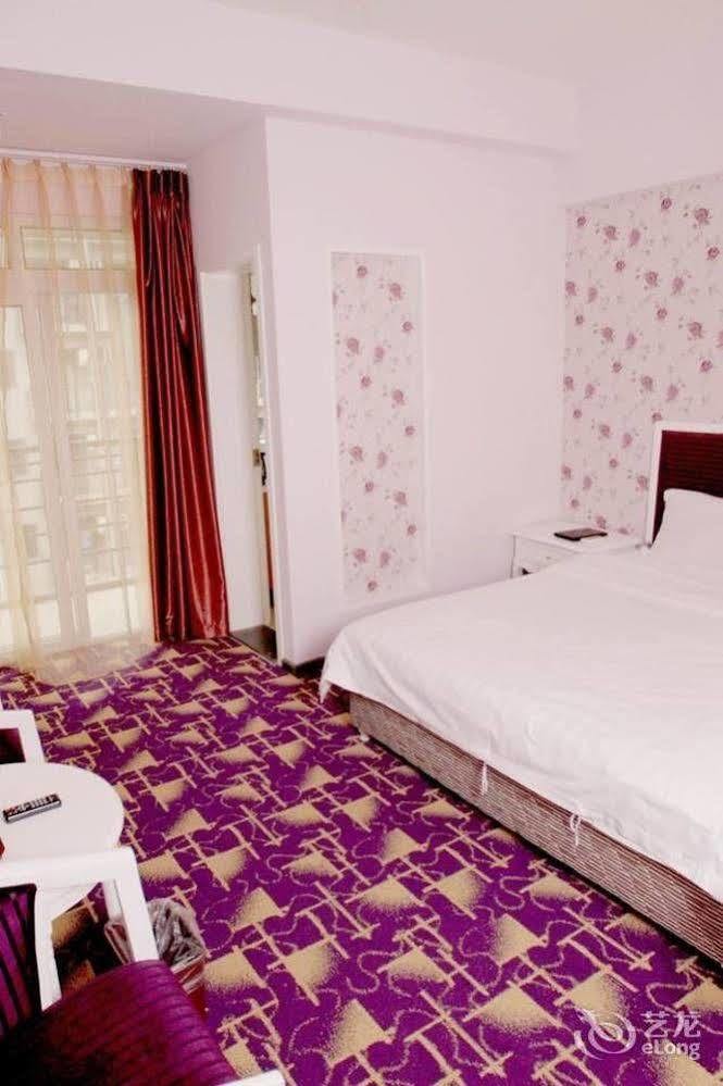 Chengdu Lilac Hotel Fei Cheng Branch Exterior photo